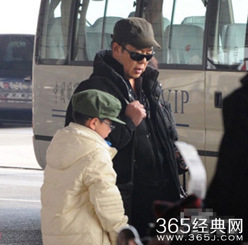 张铁林自曝爱玩二三夜情 曾欲掐死訾晓敏