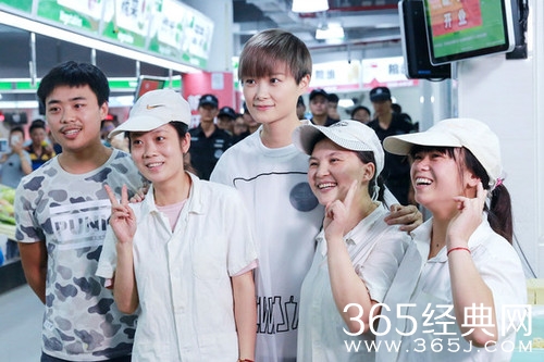 李宇春自曝害怕老师 见赖声川秒变乖学生