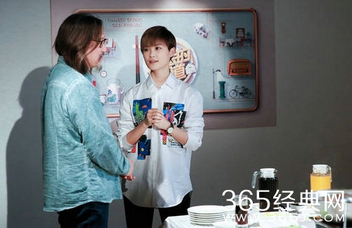 李宇春自曝害怕老师 见赖声川秒变乖学生