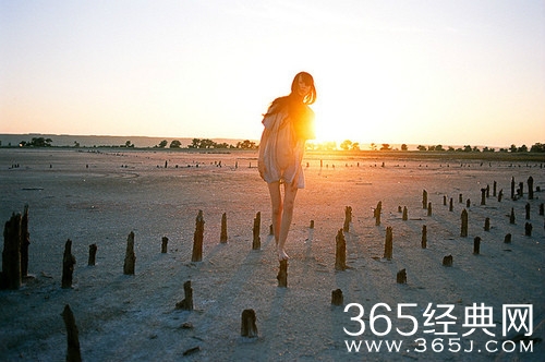 无论过去发生什么，最好的总是尚未到来。