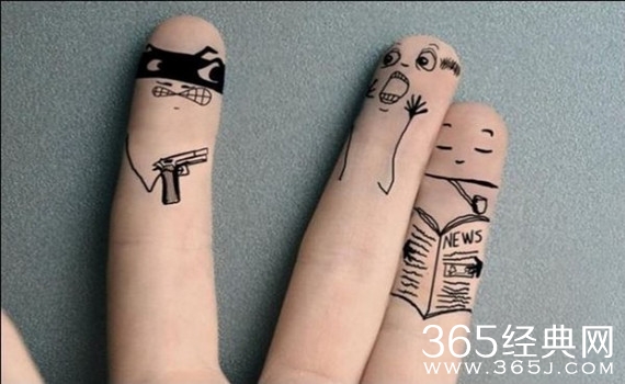 因为那只鸡没有脑子！