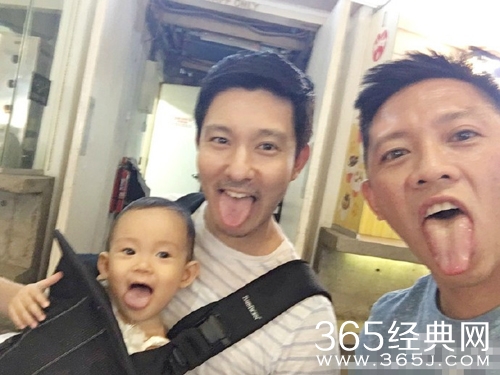 立威廉晒爱女照：不是每个艺人晒娃都为了上节目