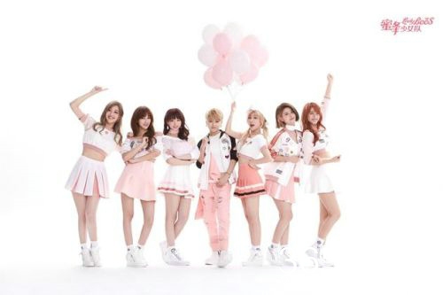 蜜蜂少女秀机械舞 正能量偶像带来励志氛围