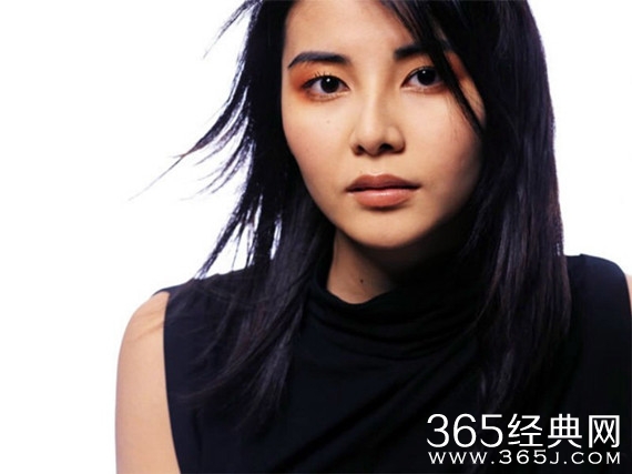 365星辰8月3日：郑伊健夫人蒙嘉慧