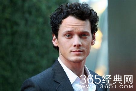 “星际”演员车祸死亡 其父母状告汽车生产商