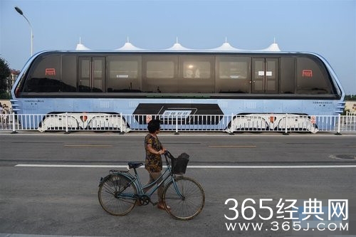 全球首辆空中巴士进行路面测试