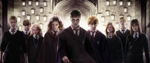 哈利波特系列新书全球发售 书迷翘首以待