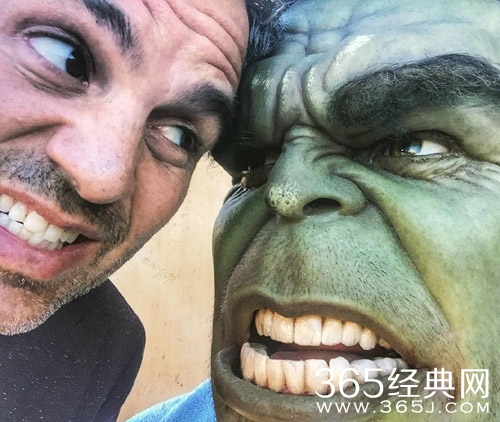 雷神3绿巨人部分杀青 马克大叔连发幕后照