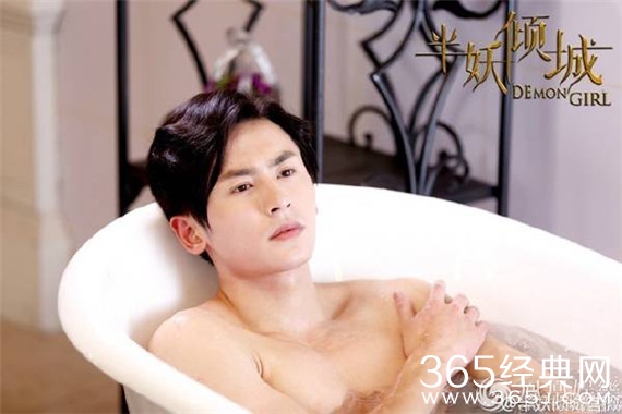 于正半妖倾城为张哲瀚定制角色 打造民国版宋仲基