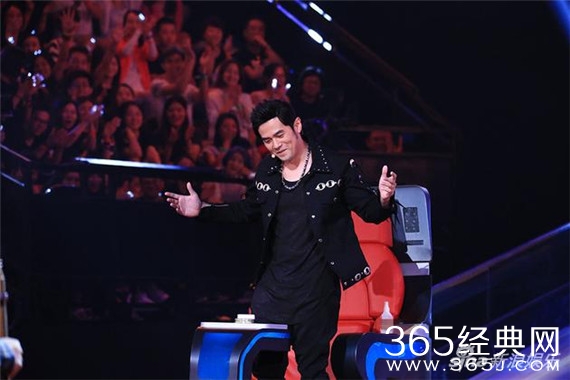 周杰伦整蛊导师团 那英隔空就给了三巴掌