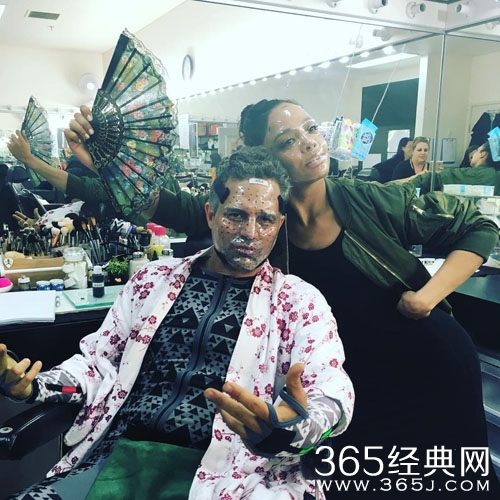 雷神3绿巨人部分杀青 马克大叔连发幕后照