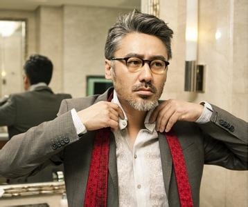 吴秀波娇妻罕见曝光 也来发一波狗粮