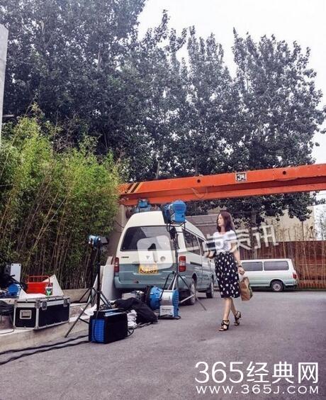 吴秀波娇妻罕见曝光 也来发一波狗粮