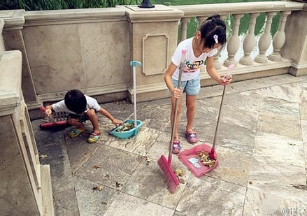 田亮家中内景曝光 网友：您家真大