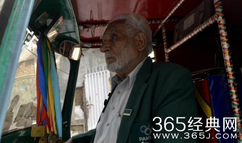 昔日英雄沦为车夫 奥运冠军日收入仅24元