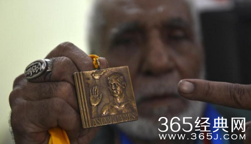 昔日英雄沦为车夫 奥运冠军日收入仅24元