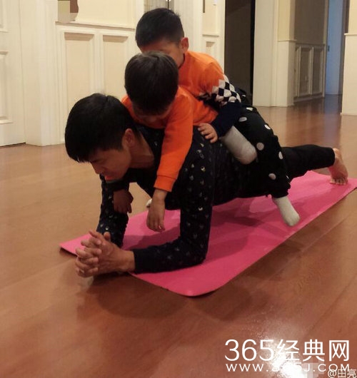 田亮家中内景曝光 网友：您家真大