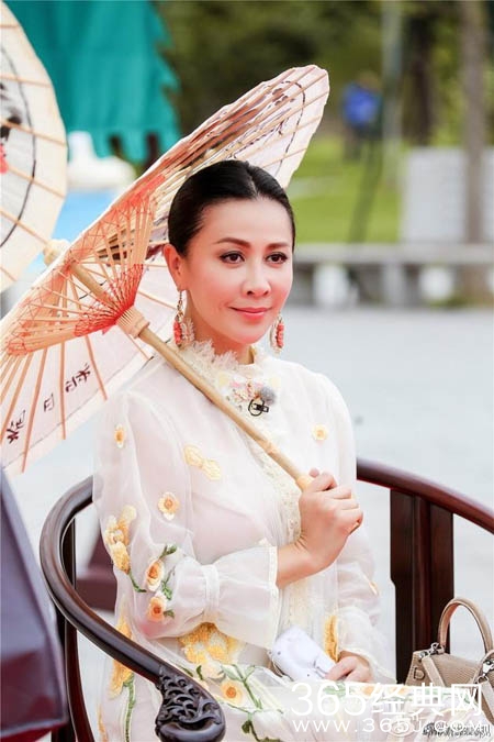 刘嘉玲已8年不打麻将：做更有意义的事