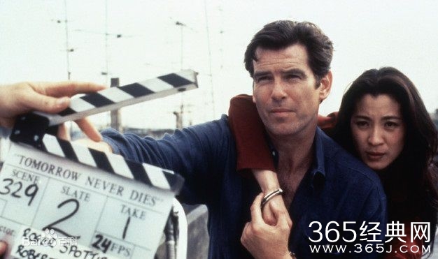 365星辰8月6日：最早打入好莱坞的华人女侠杨紫琼