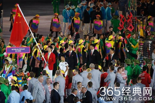 里约奥运中国代表团入场 旗手雷声亮相