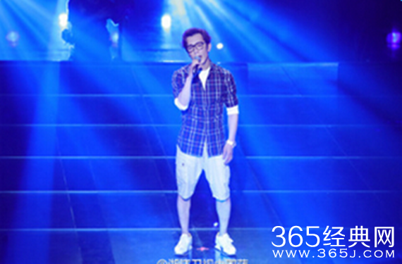 中国新歌声李咏遭调侃好酱油 李咏串烧中有哪些歌