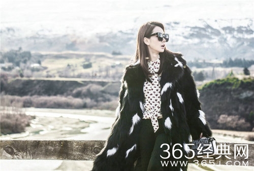 戚薇全新街拍曝光 冷艳孤傲女王范十足