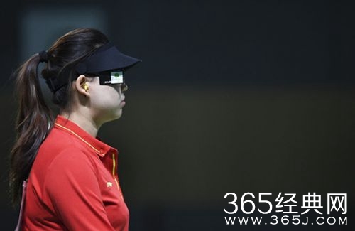 张梦雪10米气手枪拿金牌 斩获中国奥运首金