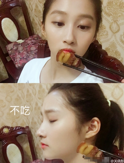 关晓彤盯着水煮鱼眼睛都直了，可她还是忍住啦