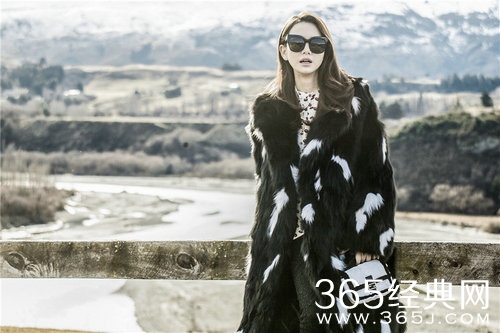 戚薇全新街拍曝光 冷艳孤傲女王范十足