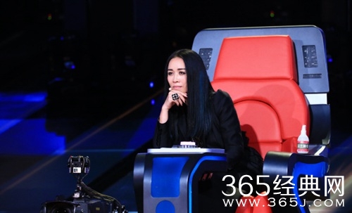 中国新歌声惊现零号学员 李咏奉献最佳彩蛋