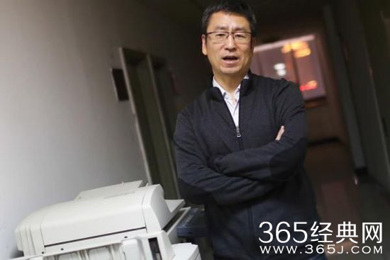 白岩松：叫我“网白”吧 争取给大家多说段子