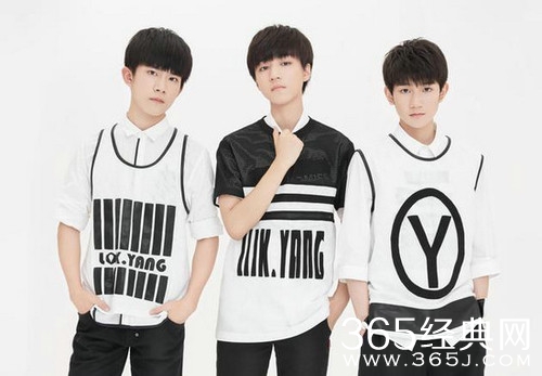 TFboys粉丝为抢应援位打架 场面激烈