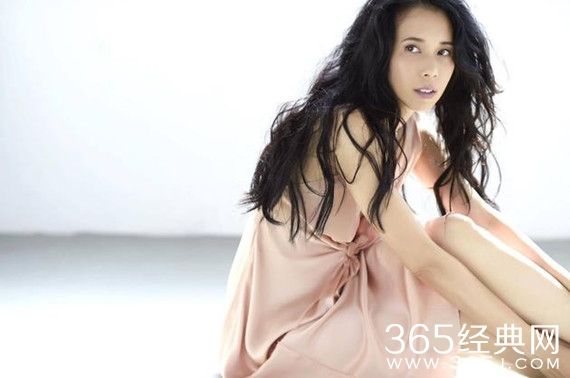 《我们来了》莫文蔚嗨唱莫式情歌 众嘉宾感动落泪