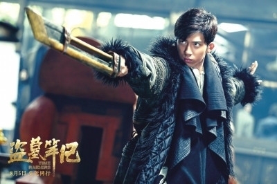 《盗墓笔记》首周4.76亿夺冠 内地票房终破300亿