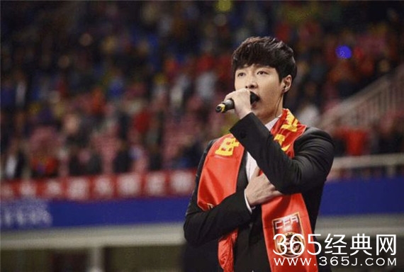 张艺兴工作重心转至国内 人气高涨助力青年公益