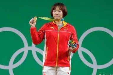 错版国旗仍未纠正 四颗小五角星还是水平排列