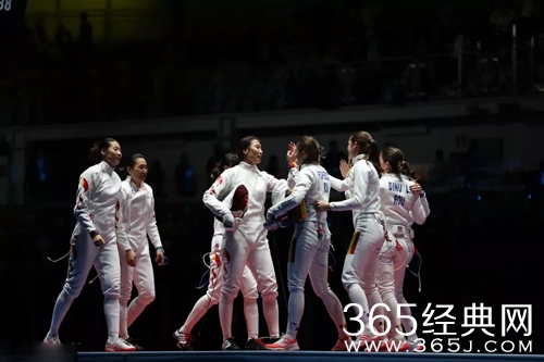 奥运女子重剑团体中国负罗马尼亚 卫冕失利摘银
