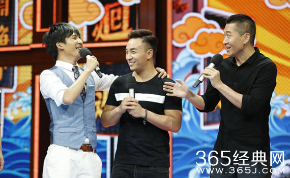 “少年包青天”合体 周杰释小龙《天天向上》“破案”