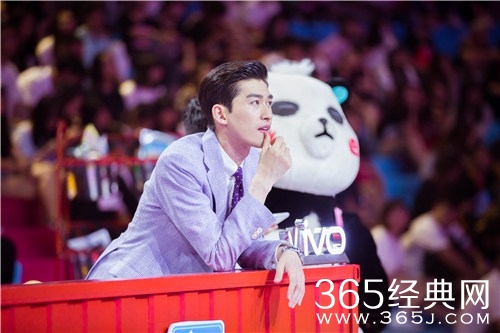 《甜心》张翰放下偶像包袱 跳广场舞节操碎一地