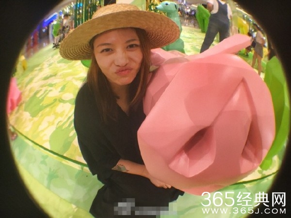 葛荟婕涉毒获释首晒照 收花秀幸福