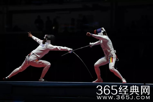 奥运女子重剑团体中国负罗马尼亚 卫冕失利摘银