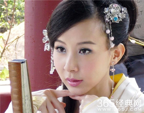 365星辰8月13日：娱乐圈才女萧蔷