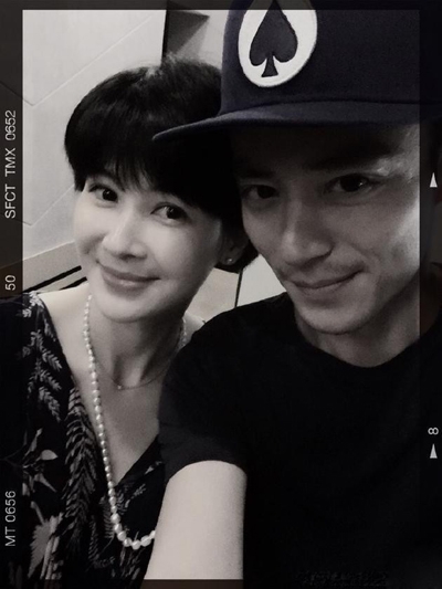 霍建华自拍这么会找角度，是林心如教的吗