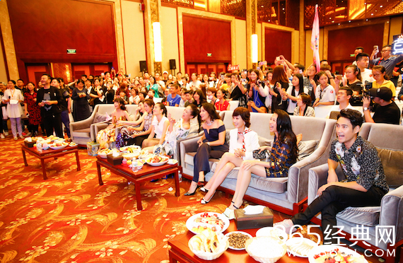 《我们来了》刘嘉玲忆张国荣 现场落泪