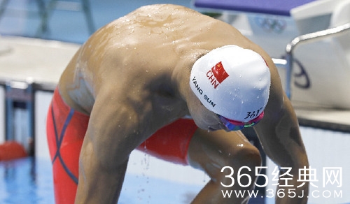 带病参赛爆冷出局 孙杨无缘1500米自由泳决赛