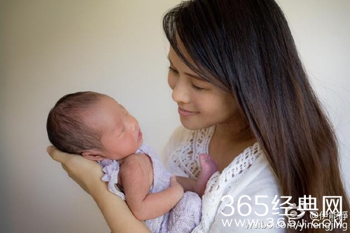 贴心 伊能静自曝吴佩慈送女儿百家衣