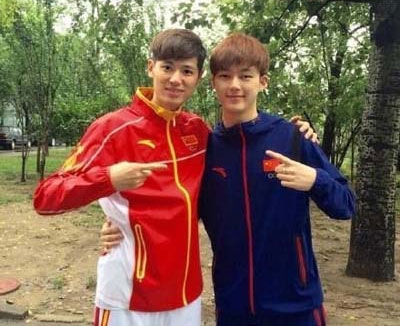 中国击剑队董力颜值完爆宋钟基 完全可以靠脸吃饭了