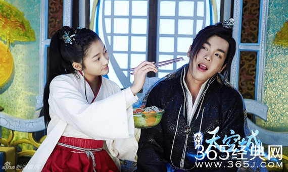 九州天空城风天逸为什么对雪飞霜这么好呢?