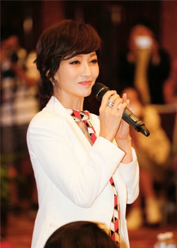 汪涵送荧屏初吻给徐娇庆生 引观众尖叫