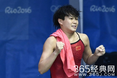 跳水女子三米板 中国包揽金银牌